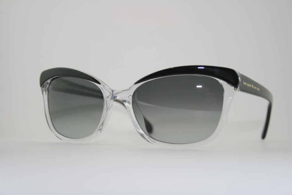 Maui Jim, Etnia, RayBan, Oakley, Kate Spade, Prodesign, Serengeti, et plusieurs marques de lunettes de soleil